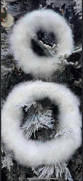 Ornament coronita decorativă Crăciun albă pufoasă – disponibilă în 2 mărimi